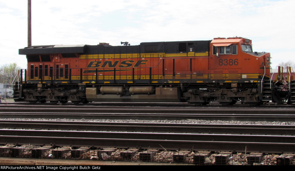 BNSF 8386